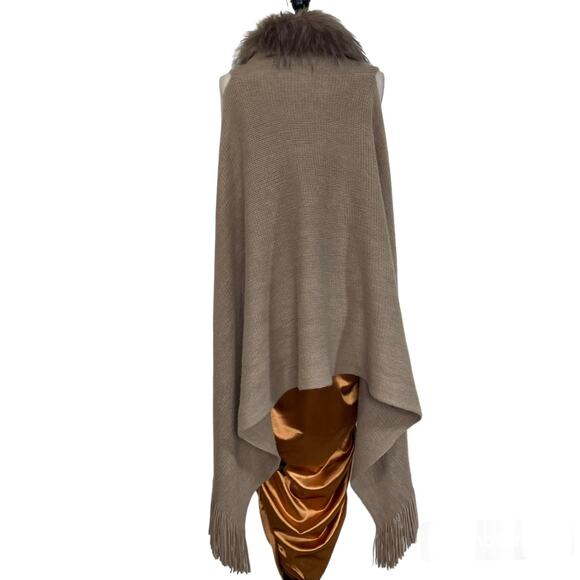 Faux fur fringe brown cape, long sleeveless sweater knit shawl, OSFM - Picture 3 of 6